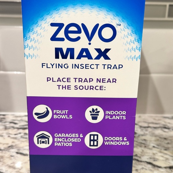 ZEVO Max Flying Insect Trap Starter Kit - Blue - Picture 2 of 3